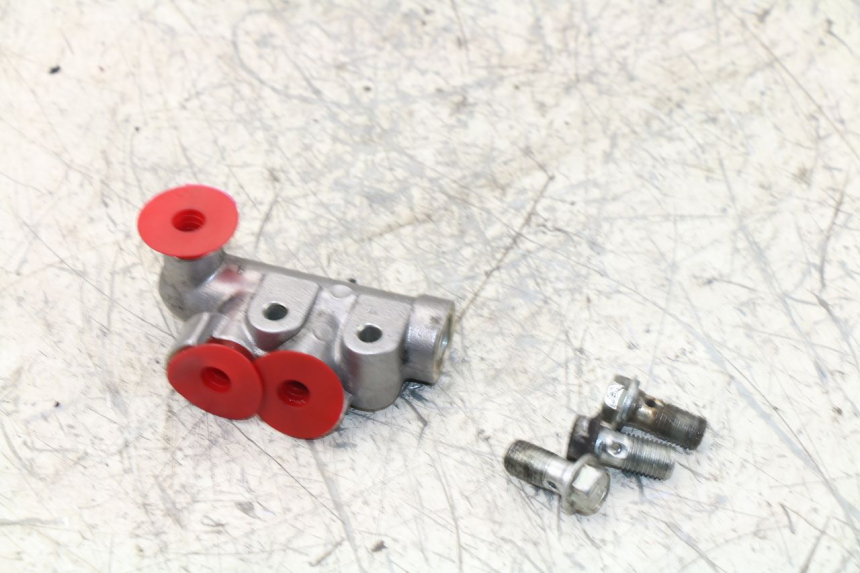 photo de BRAKE PROPORTIONING VALVE SUZUKI BURGMAN 125 (2007 - 2014)