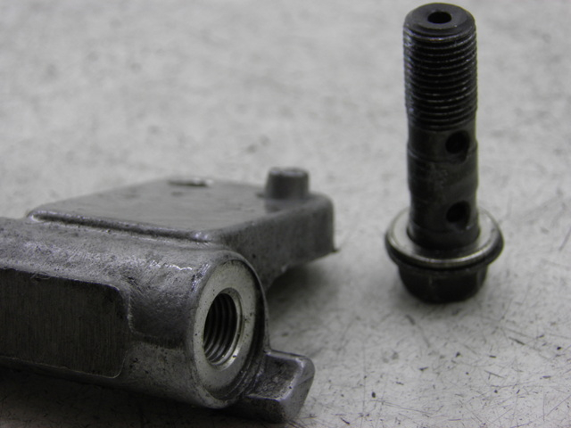 photo de BRAKE PROPORTIONING VALVE SUZUKI SV S 650 (1999 - 2002)