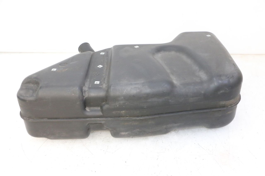 photo de FUEL TANK QUADRO 4 4D 350 (2015 - 2018)