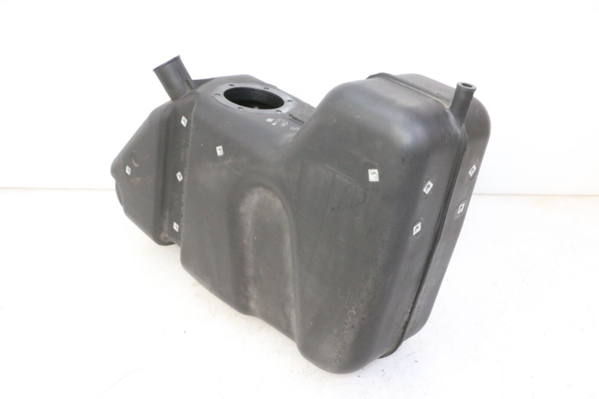 photo de FUEL TANK QUADRO 4 4D 350 (2015 - 2018)