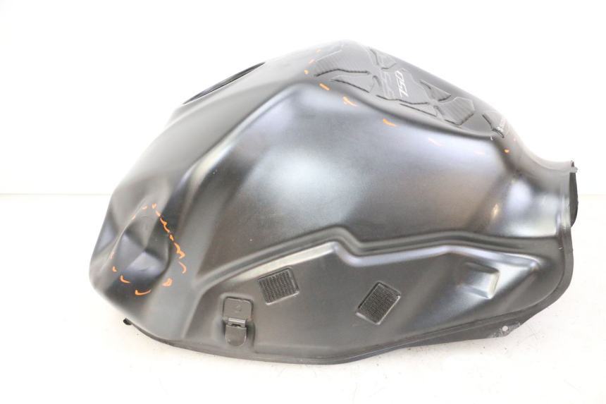 photo de FUEL TANK SUZUKI GSR 750 (2011 - 2017)