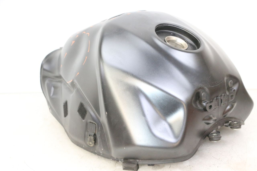 photo de FUEL TANK SUZUKI GSR 750 (2011 - 2017)