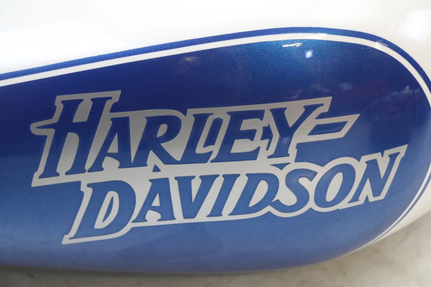 photo de FUEL TANK HARLEY DAVIDSON SPORTSTER XL CUSTOM 883 (1999 - 2006)