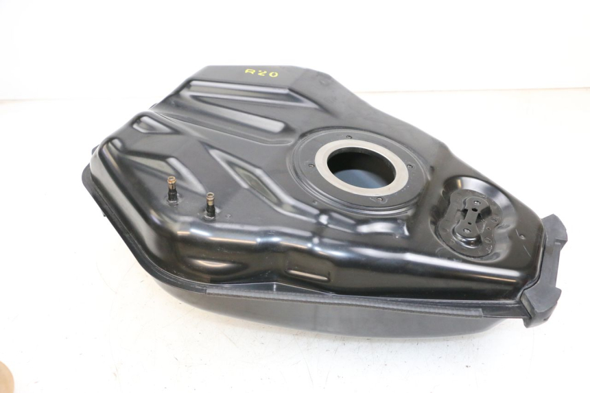 photo de FUEL TANK YAMAHA MT-07 MT07 ABS 700 (2018 - 2020) - Fixing points details