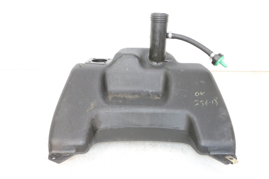 photo de FUEL TANK PIAGGIO NEW TYPHOON 50 (2018 - 2021) - Technical close-up