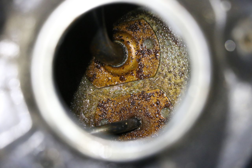 photo de FUEL TANK HONDA NSR R 125 (1994 - 2003) - Zoom on usage condition