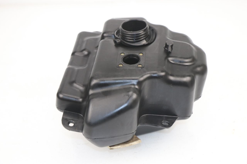 photo de FUEL TANK RAZZO XENON 4T 50 (2008 - 2012)