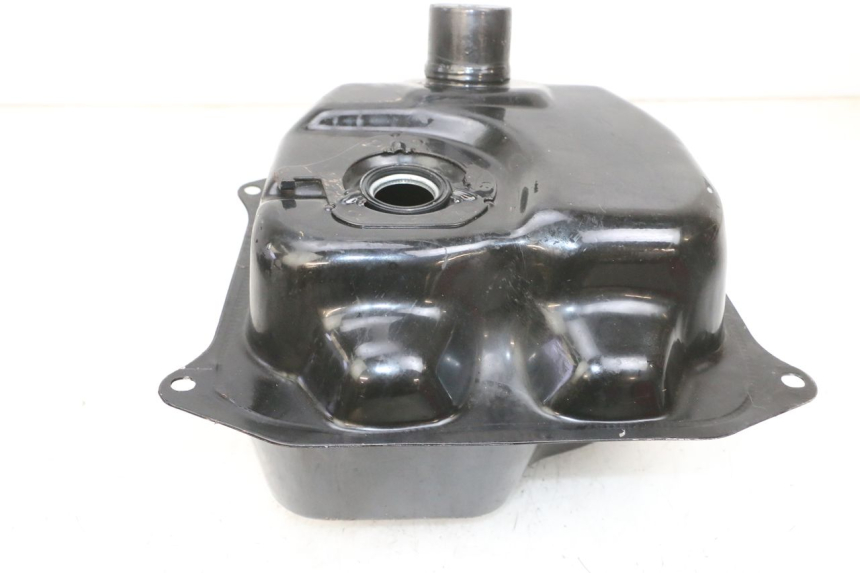 photo de FUEL TANK TNT MOTOR ROMA 10' 4T 50 (2019 - 2022) - Fixing points details