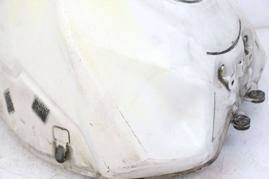 photo de FUEL TANK SUZUKI GSR 750 (2011 - 2017)