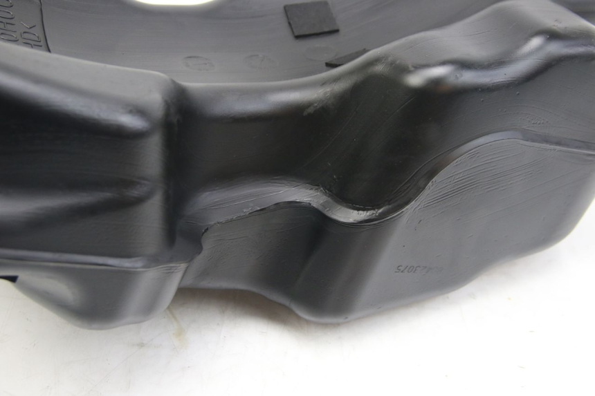 photo de FUEL TANK SUZUKI SIXTEEN 125 (2008 - 2010)