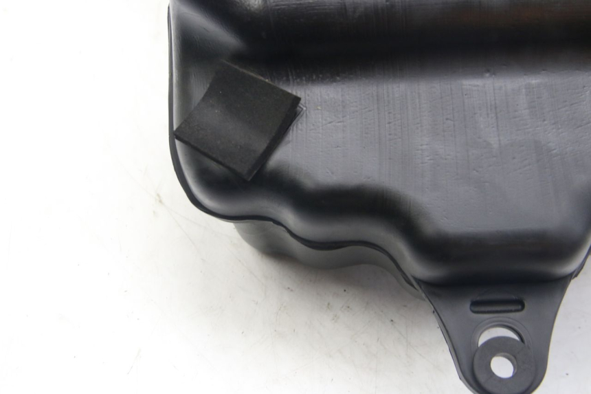 photo de FUEL TANK SUZUKI SIXTEEN 125 (2008 - 2010)