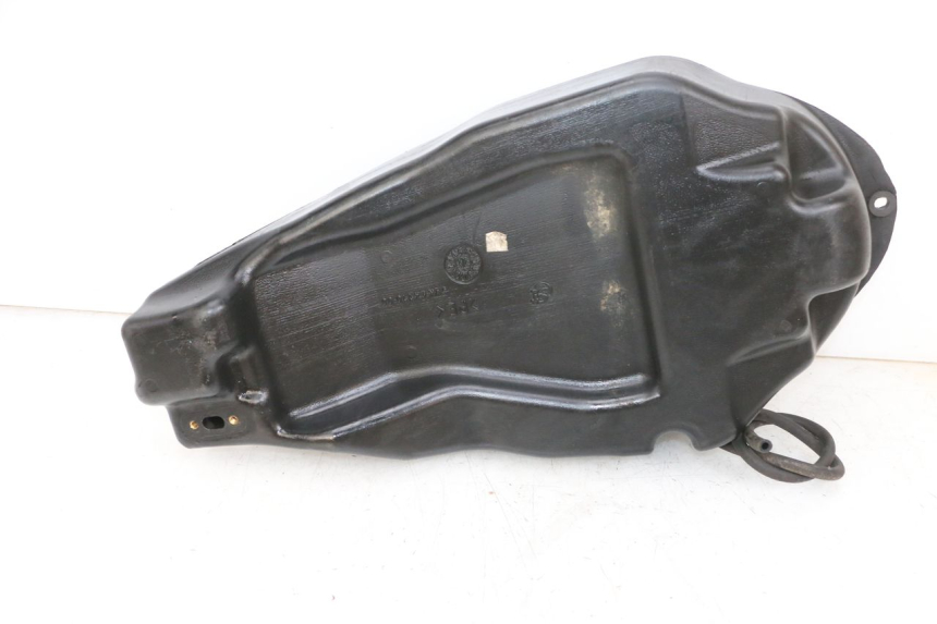 photo de FUEL TANK YAMAHA TZR 50 (2008 - 2016) - Zoom on usage condition