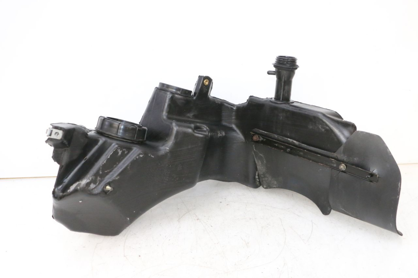 photo de FUEL TANK PIAGGIO VESPA GTS SUPER IE 125 (2009 - 2016) - Technical close-up
