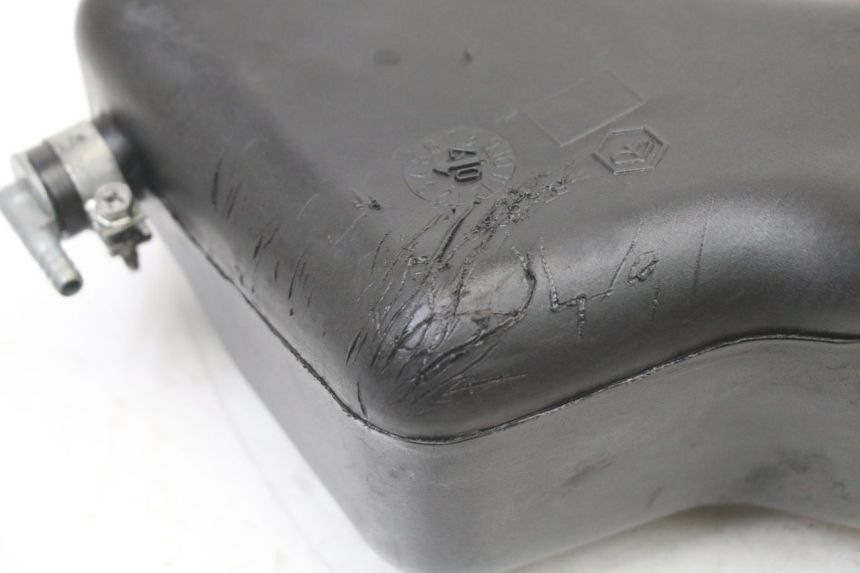 photo de OIL TANK PIAGGIO VESPA S 2T 50 (2007 - 2014)