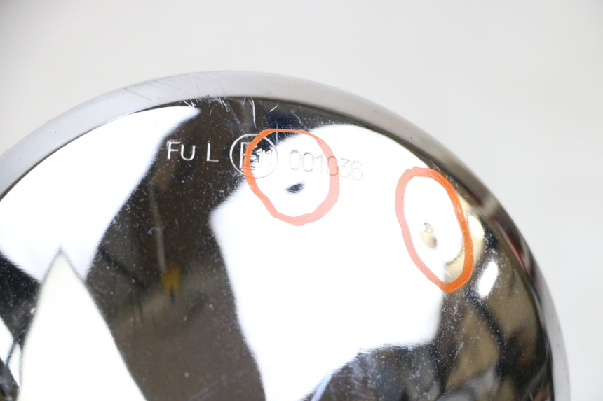 photo de RIGHT MIRROR PIAGGIO VESPA GTS SUPER IE 125 (2009 - 2016) - Fixing points details