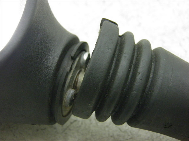 photo de LEFT MIRROR PEUGEOT ELYSEO 125 (1999 - 2004)