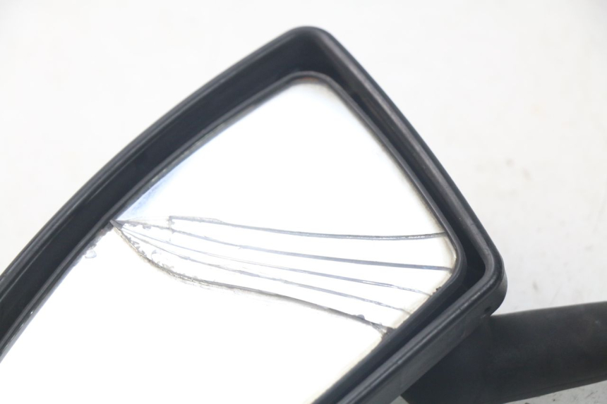 photo de LEFT MIRROR PEUGEOT SATELIS 300 (2012 - 2015) - Surface and material condition