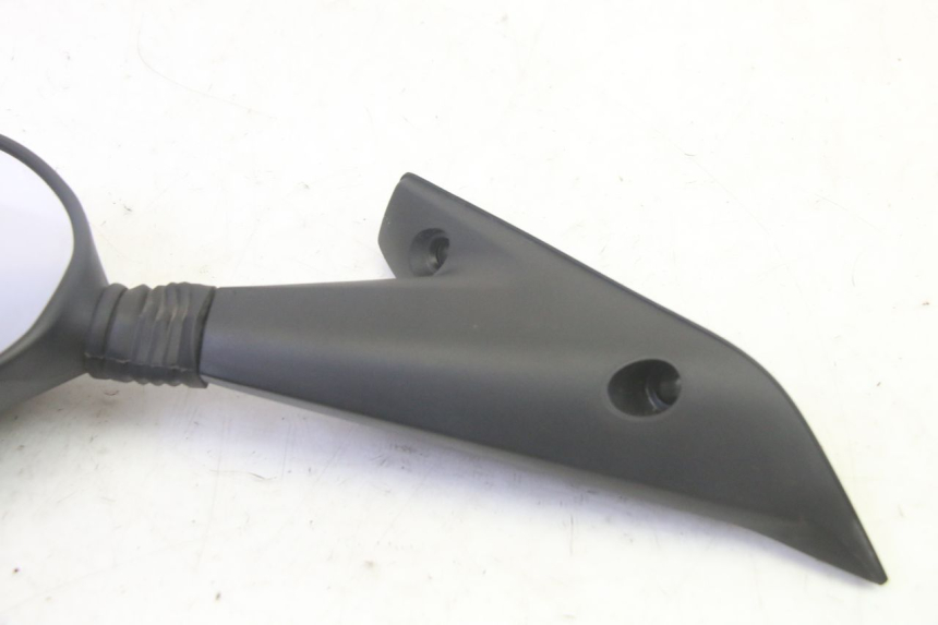 photo de LEFT MIRROR PIAGGIO XEVO - X EVO 125 (2007 - 2017) - Zoom on usage condition