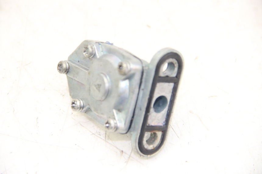 photo de FUEL TANK TAP MBK BOOSTER SPIRIT 50 (1999 - 2003)