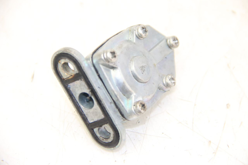 photo de FUEL TANK TAP MBK BOOSTER SPIRIT 50 (1999 - 2003)