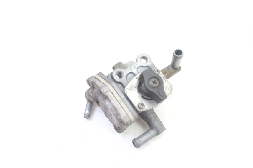 photo de FUEL TANK TAP SUZUKI GS GSE 500 (2001 - 2003)