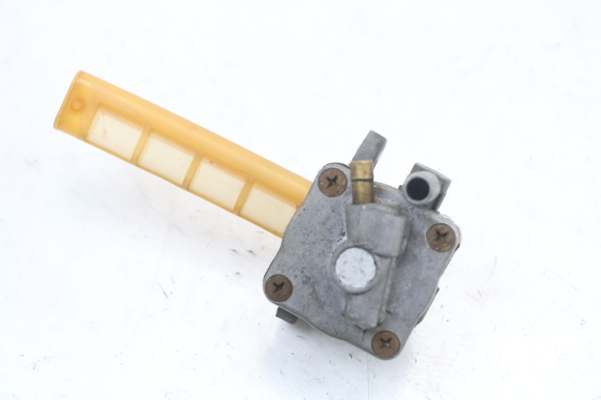 photo de FUEL TANK TAP SUZUKI GSX E 250 (1982 - 1983)