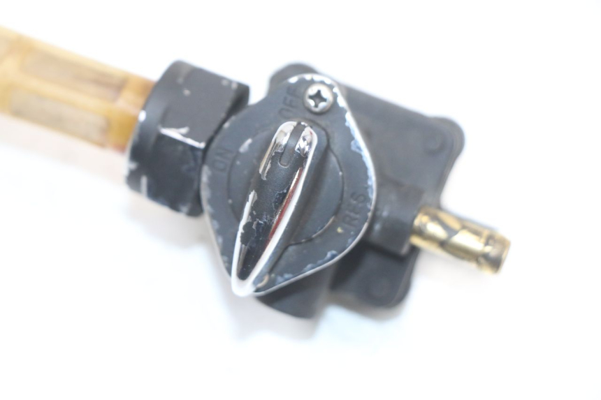 photo de FUEL TANK TAP HARLEY DAVIDSON SPORTSTER XL CUSTOM 1200 (2003 - 2004)
