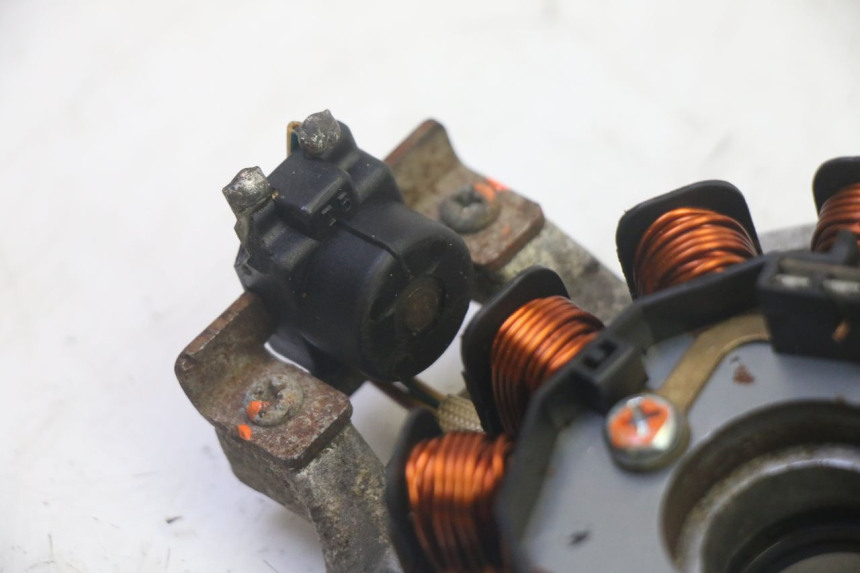 photo de ROTOR STATOR MBK BOOSTER SPIRIT 50 (2004 - 2017) - Fixing points details