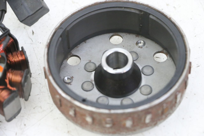 photo de ROTOR STATOR PEUGEOT KISBEE 2T 50 (2018 - 2022)
