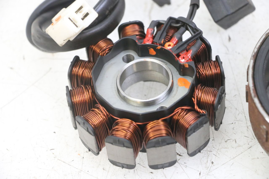 photo de ROTOR STATOR PEUGEOT KISBEE 2T 50 (2018 - 2022)