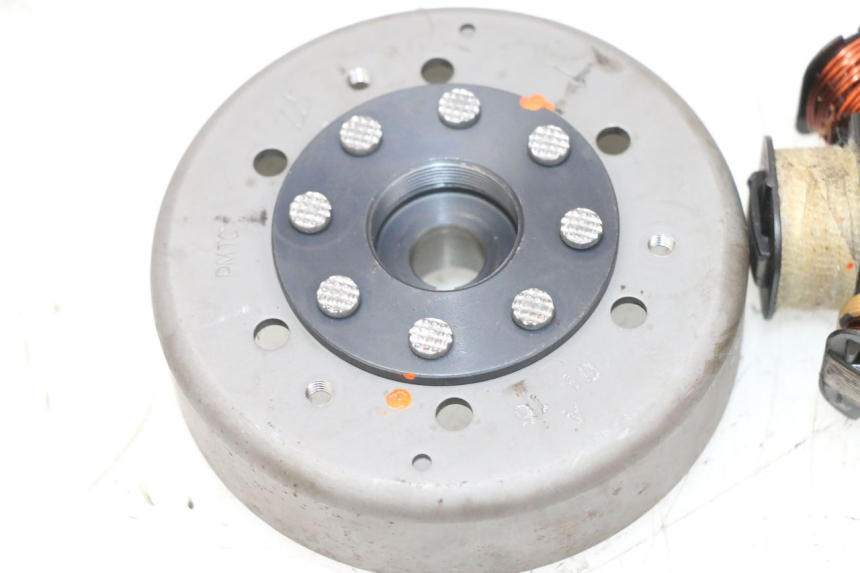 photo de ROTOR STATOR PEUGEOT KISBEE 2T 50 (2010 - 2017) - Additional view of the item