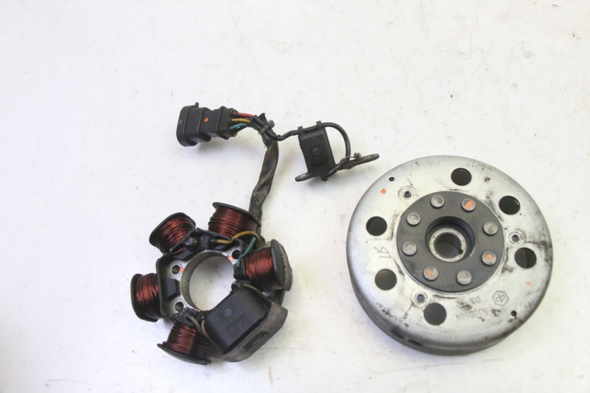 photo de ROTOR STATOR PIAGGIO NEW TYPHOON 50 (2010 - 2017)