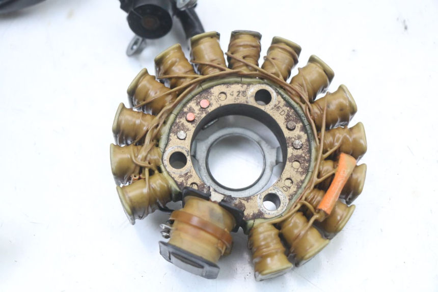 photo de ROTOR STATOR YAMAHA YP MAJESTY 125 (2002 - 2006) - Surface and material condition