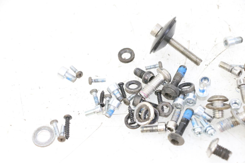 photo de SCREW HARDWARE BAG URBANGLIDE 100XS 1