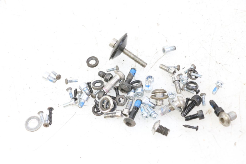 photo de SCREW HARDWARE BAG URBANGLIDE 100XS 1