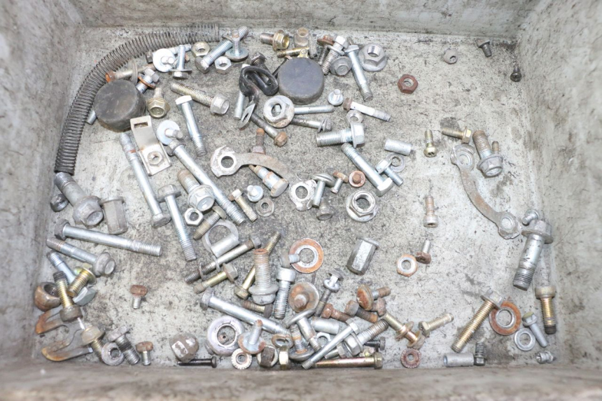 photo de SCREWS BAG HYOSUNG GV AQUILA 125 (2000 - 2004)