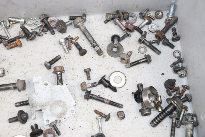 photo de SCREW FASTENER BAG SUZUKI BURGMAN 125 (2007 - 2014)