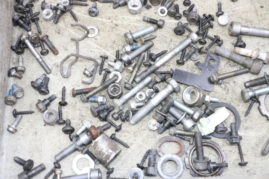 photo de SCREW FASTENER BAG PEUGEOT CITYSTAR 50 (2013 - 2017)