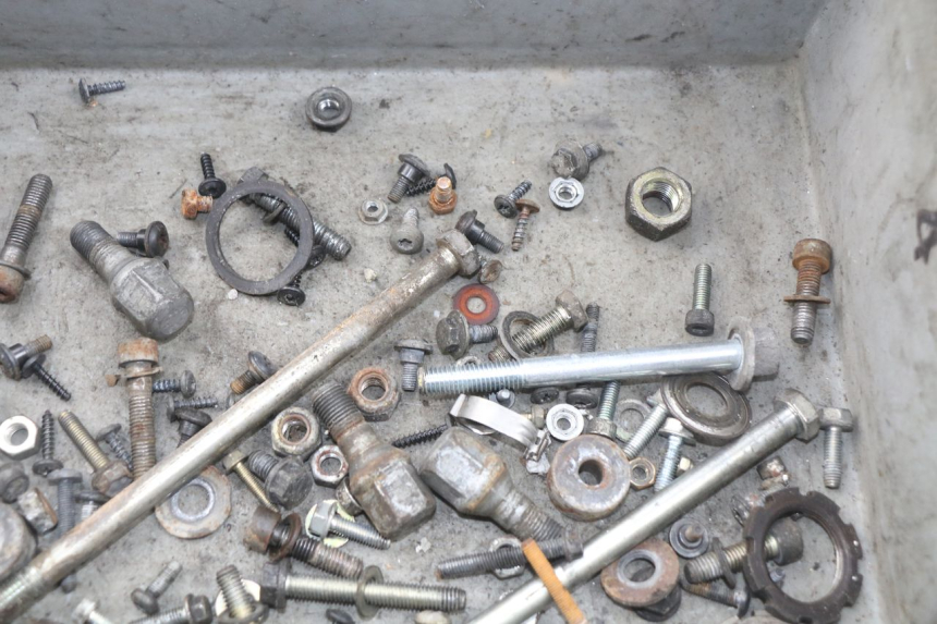 photo de SCREWS BAG PEUGEOT ELYSTAR 125 (2002 - 2007)