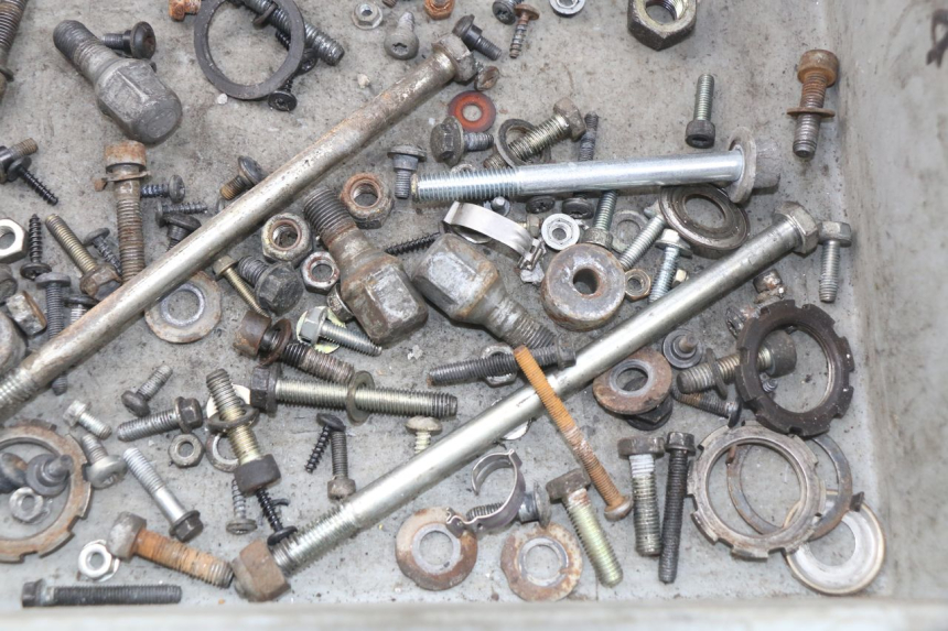 photo de SCREWS BAG PEUGEOT ELYSTAR 125 (2002 - 2007)