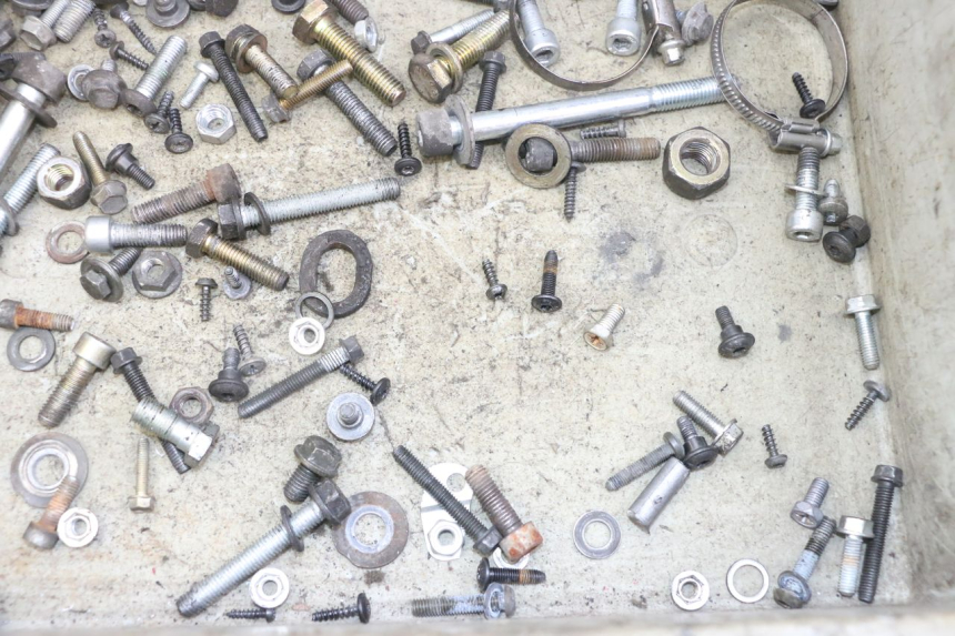 photo de SCREWS BAG PEUGEOT ELYSTAR 125 (2002 - 2007)