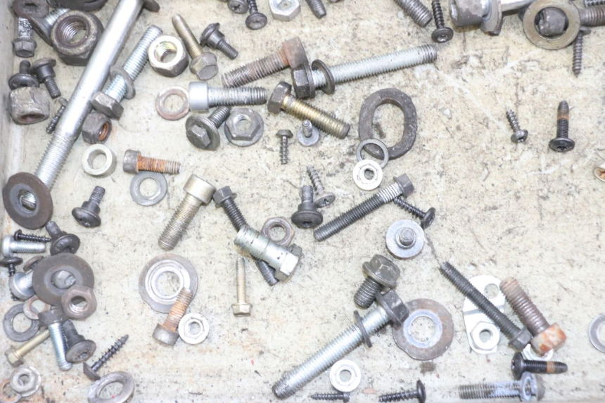 photo de SCREWS BAG PEUGEOT ELYSTAR 125 (2002 - 2007)