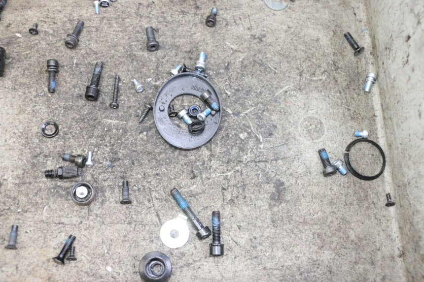 photo de SCREW HARDWARE BAG SEGWAY NINEBOT F40E 1