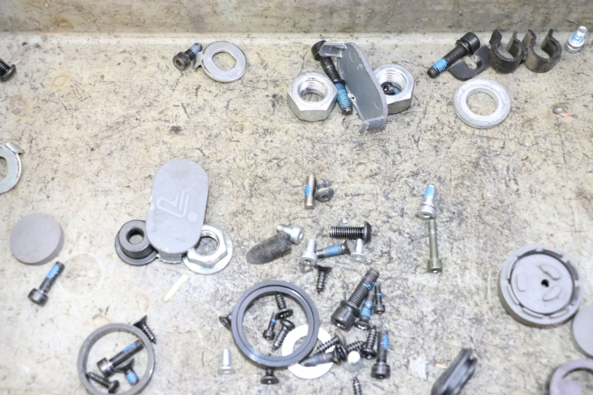 photo de BOLT HARDWARE BAG SEGWAY NINEBOT F65I 1