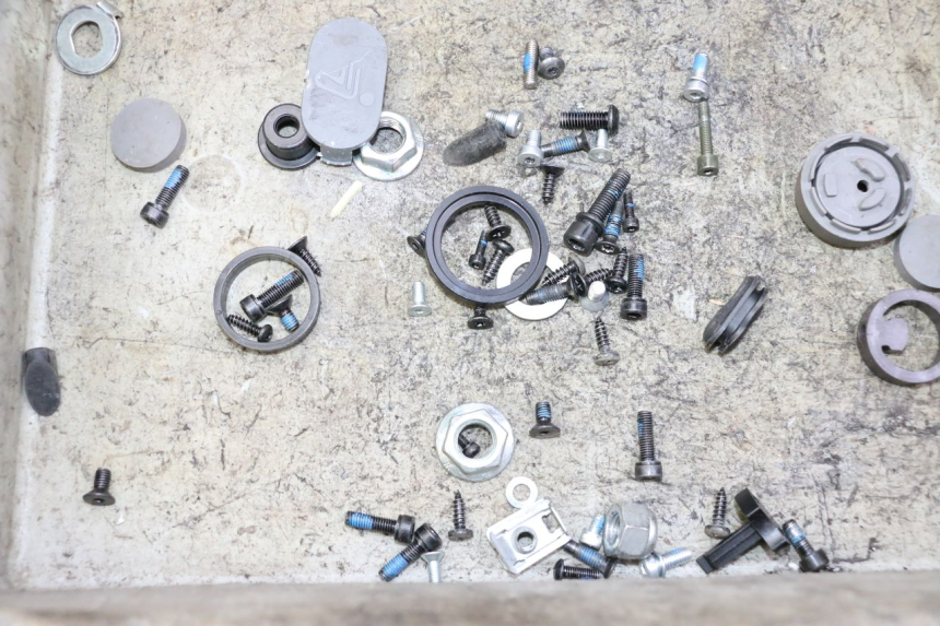 photo de BOLT HARDWARE BAG SEGWAY NINEBOT F65I 1