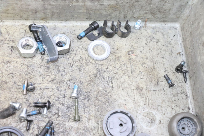 photo de BOLT HARDWARE BAG SEGWAY NINEBOT F65I 1