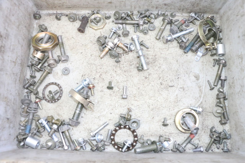 photo de SCREWS BAG SYM FIDDLE 3 III 50 (2014 - 2020)