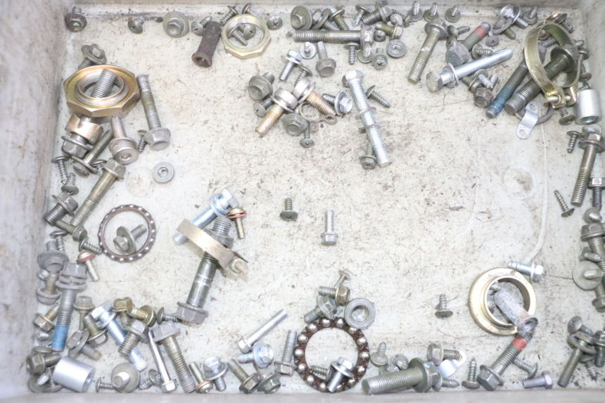 photo de SCREWS BAG SYM FIDDLE 3 III 50 (2014 - 2020)