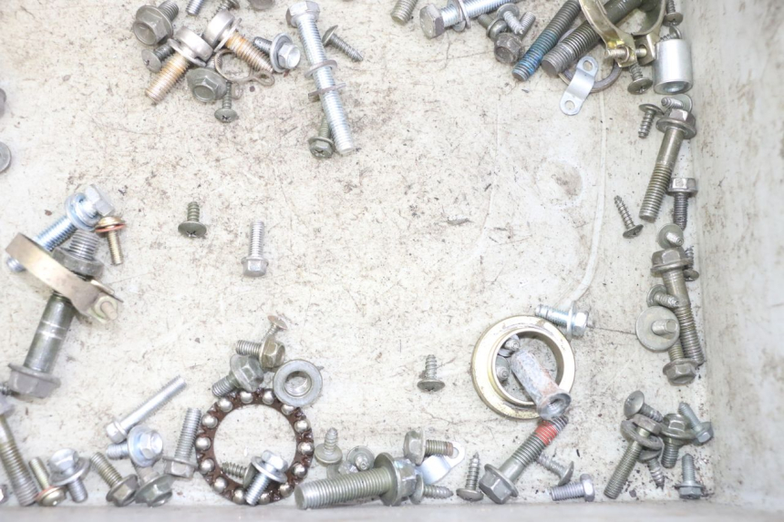 photo de SCREWS BAG SYM FIDDLE 3 III 50 (2014 - 2020)