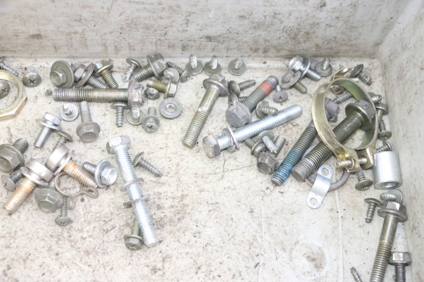 photo de SCREWS BAG SYM FIDDLE 3 III 50 (2014 - 2020)